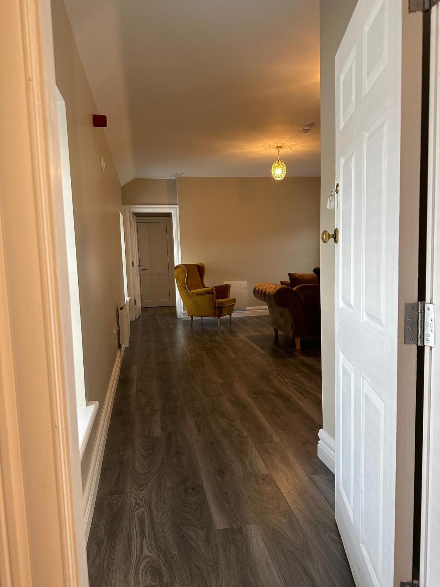 Adams Complex Apartment Тъламор Екстериор снимка