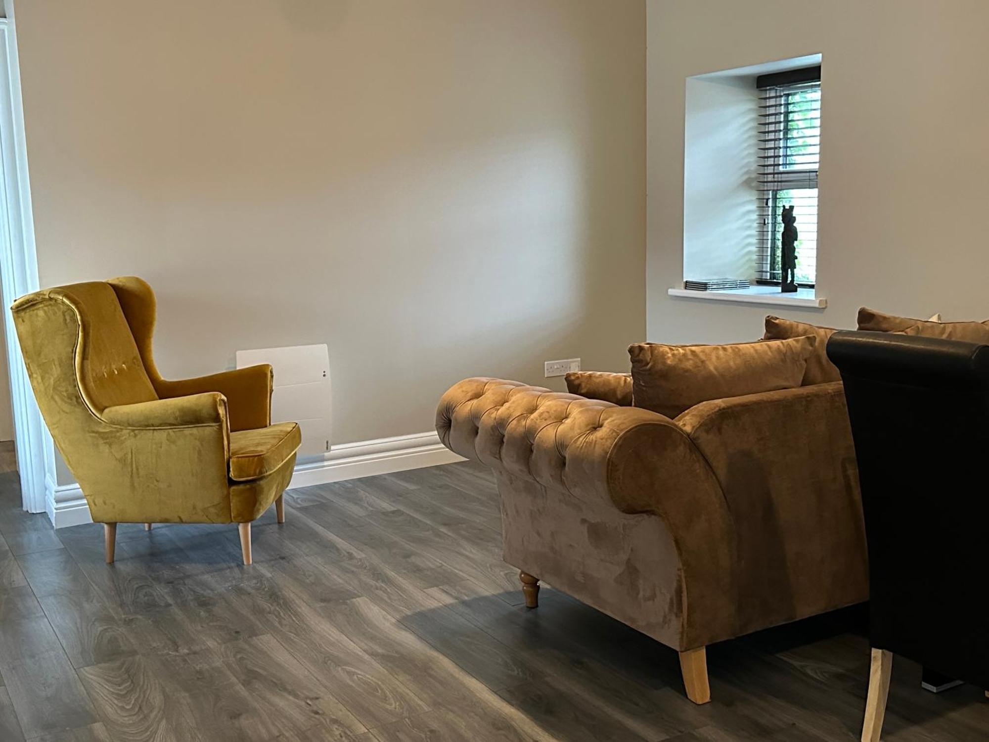 Adams Complex Apartment Тъламор Екстериор снимка