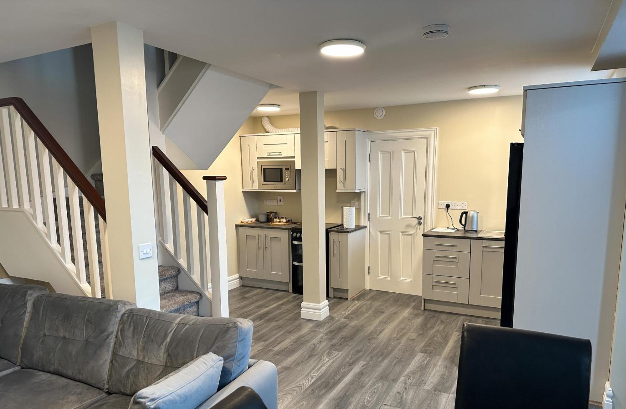 Adams Complex Apartment Тъламор Екстериор снимка